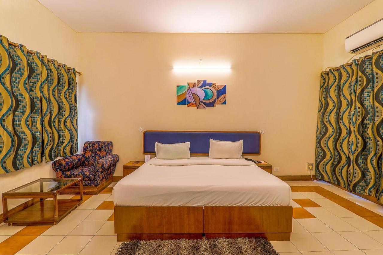 Hotel Executive Hasanganj Exterior photo
