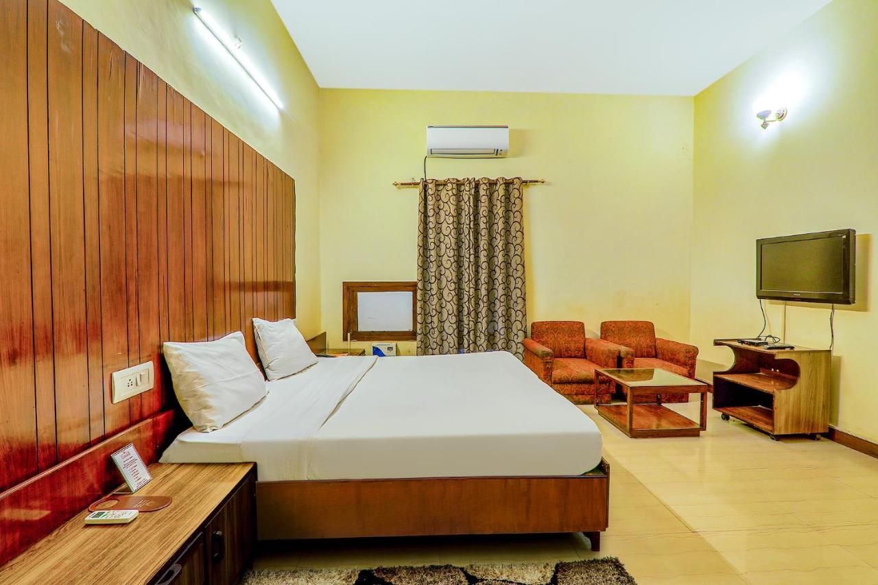 Hotel Executive Hasanganj Exterior photo