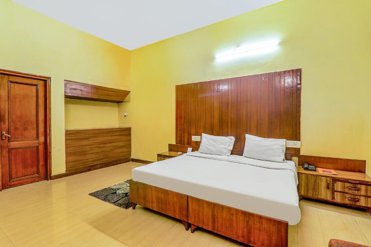 Hotel Executive Hasanganj Exterior photo